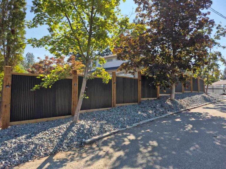 Fencing services - metal * wood